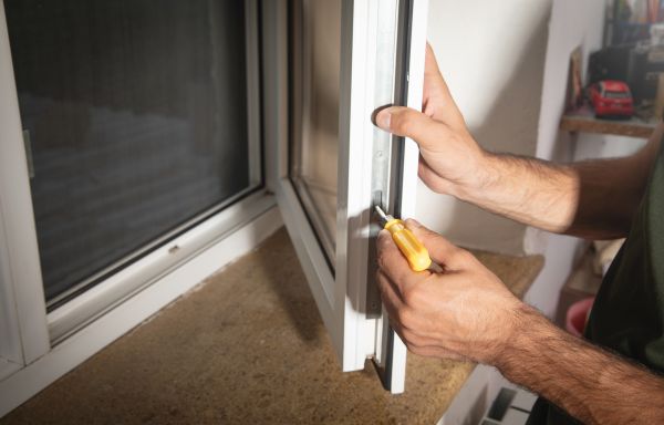 Cost of Dual Pane Window Repair in East Lansing