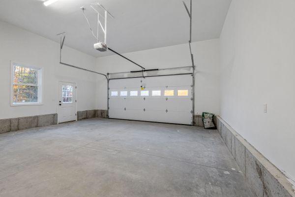 Cost of Garage Window Repair in East Lansing